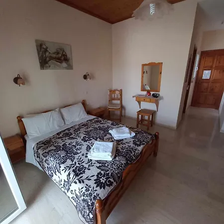 Oneiro House Кассиопи